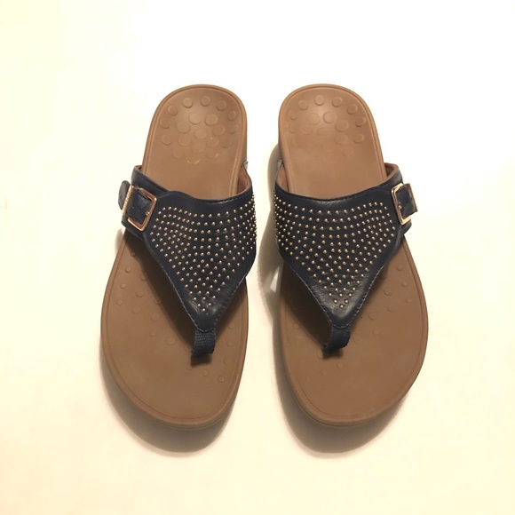 navy blue vionic sandals
